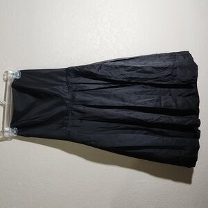 White House Black Market Dress Size 8 Silk formal hanger straps were removed